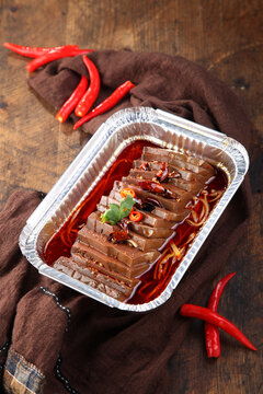 香辣肉丝 一道诱人的中国经典菜肴，餐饮视觉营销的得力助手